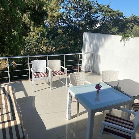 Magic Beach Apartments Girne Buitenkant foto