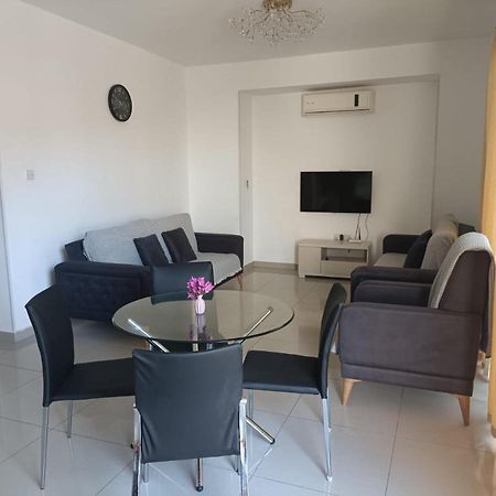 Magic Beach Apartments Girne Buitenkant foto
