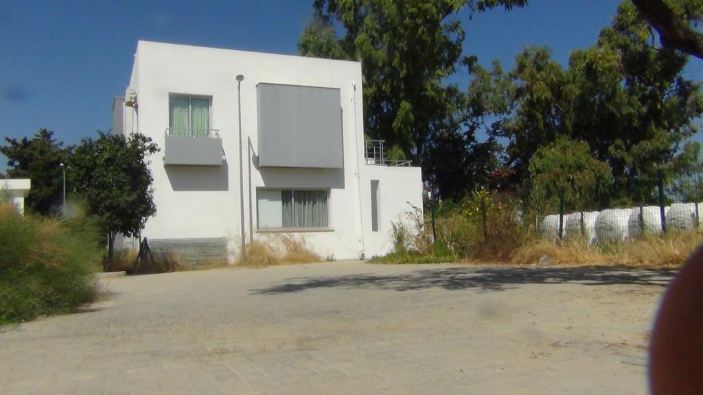Magic Beach Apartments Girne Buitenkant foto
