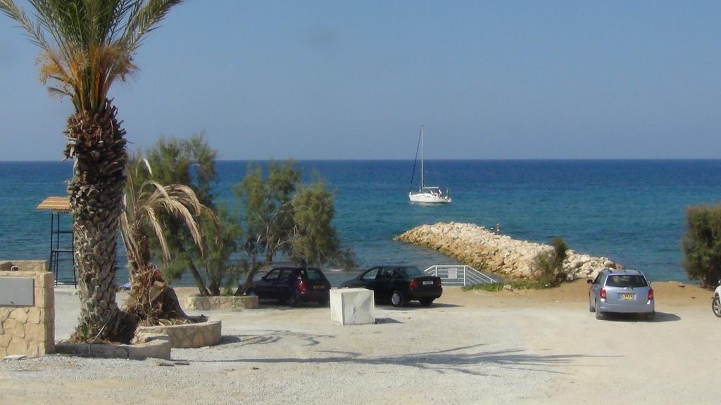 Magic Beach Apartments Girne Buitenkant foto